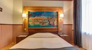 Гостиница Президент отель Зеленогорск Стандартный двухместный номер с 2 отдельными кроватями и видом на море-1